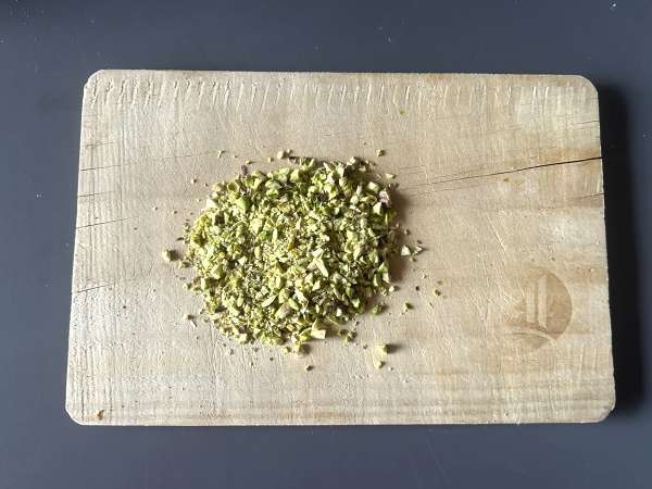 Hati soletilla dengan lapisan cokelat dan pistachio - Persiapan langkah 1