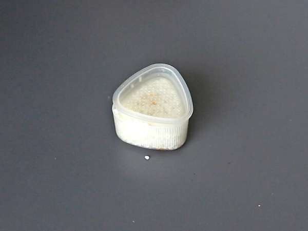 Onigiri dengan kuning telur yang diawetkan dengan kecap asin - Persiapan langkah 6