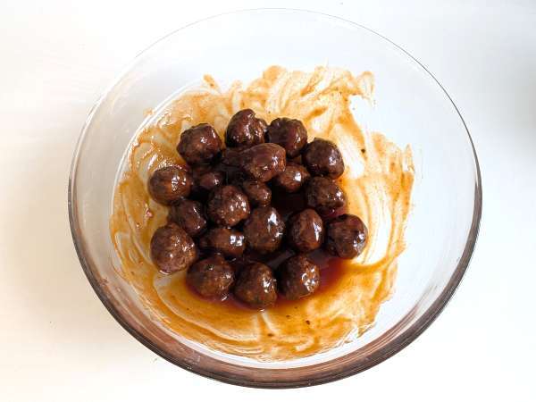 Bakso dalam penggorengan udara dengan saus barbekyu asam manis: resep yang mudah dan enak - Persiapan langkah 8