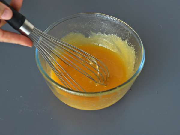 Kue pisang terbalik dengan fondant ekstra - Persiapan langkah 4