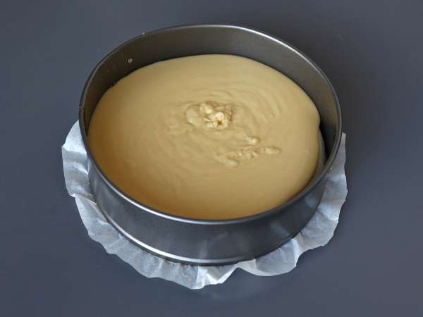 Kue pisang terbalik dengan fondant ekstra - Persiapan langkah 7