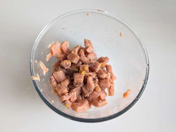 Lasagna salmon dengan burrata dan pistachio yang lembut dan renyah - Persiapan langkah 1