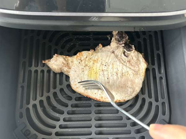 Bagaimana cara memasak potongan daging babi di dalam Airfryer? - Persiapan langkah 3