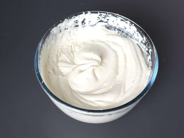 Charlotte buah merah dengan madeleine - Persiapan langkah 3