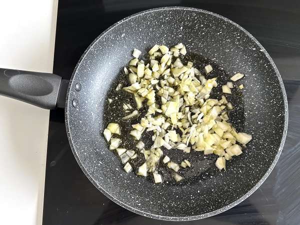 Kue sarden: resep sederhana, lembap, dan lezat - Persiapan langkah 1