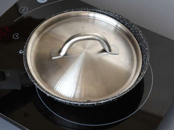 Telur goreng dengan madu dan mozzarella, sarapan ekspres yang manis, asin, dan pedas! - Persiapan langkah 3