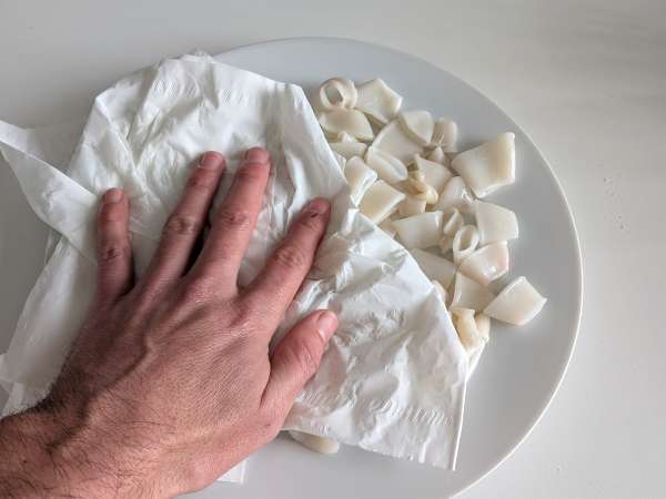 Cincin cumi dalam penggorengan udara renyah dan ringan - Persiapan langkah 1