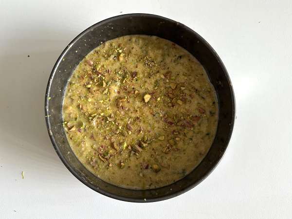 Kue pistachio, jeruk nipis, dan cukini yang sangat lembap - Persiapan langkah 7