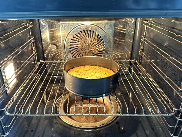 Kue pistachio, jeruk nipis, dan cukini yang sangat lembap - Persiapan langkah 8