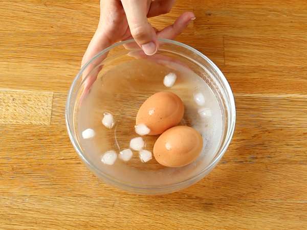 Telur feta renyah: resep yang sangat sederhana dan sedang tren - Persiapan langkah 2