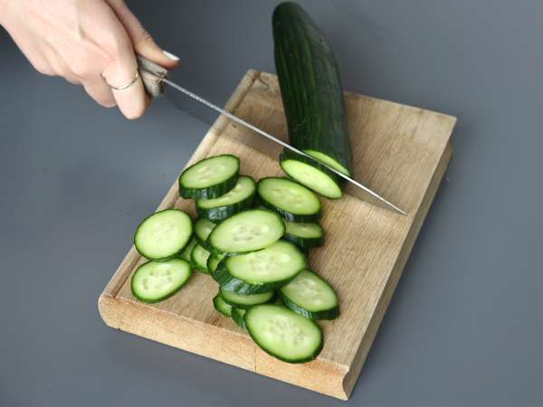Salad mentimun pedas dengan kacang tanah - Persiapan langkah 1