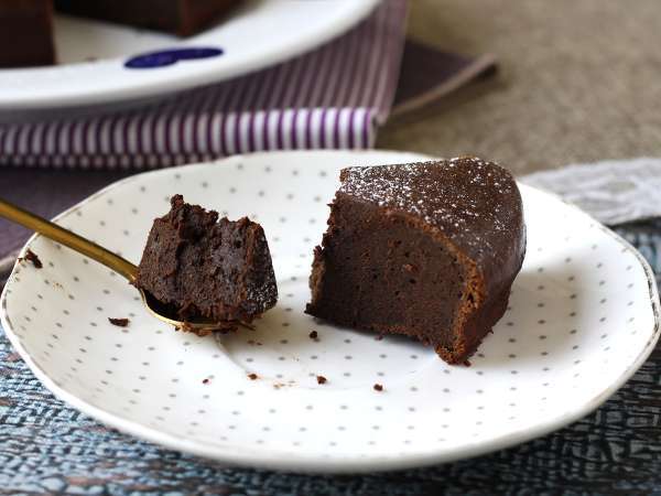 Fondant cokelat berprotein: resep dengan whey yang mudah dibuat - Persiapan langkah 5