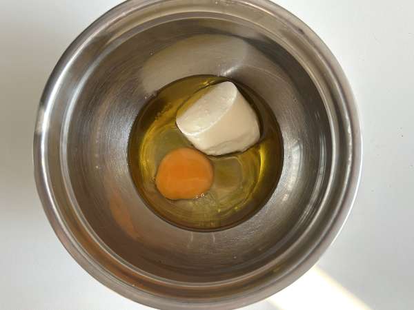 Kue asin dengan keju feta, tomat kering, dan bayam - Persiapan langkah 1