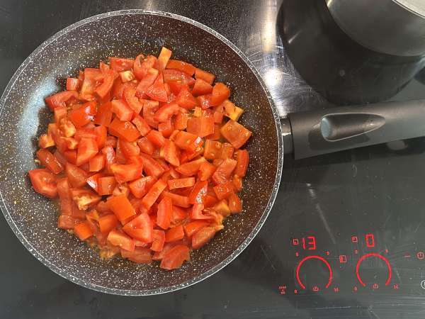 Salad protein quinoa dengan kacang merah dan jagung - Persiapan langkah 4