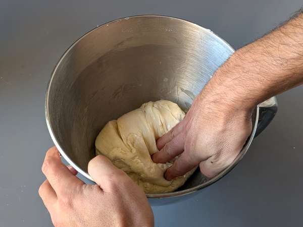 Focaccia pedesaan dengan bawang bombay dan rosemary - Persiapan langkah 5