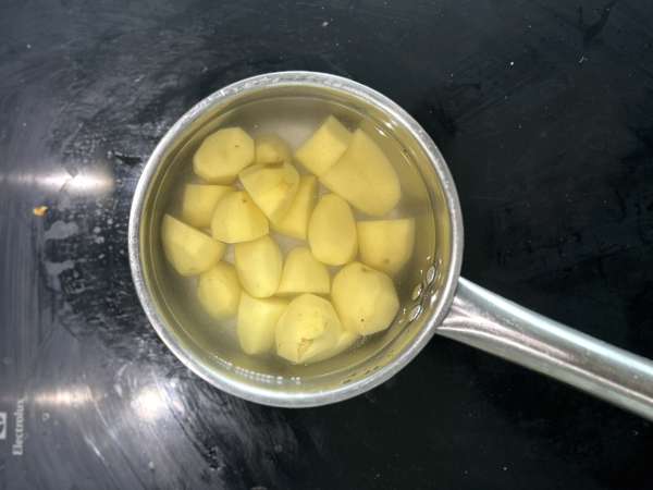 Daging punggung ikan kod dengan perasan lemon, bawang putih, dan rempah-rempah - Persiapan langkah 1