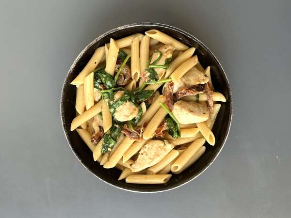 Marry Me Chicken Pasta: pasta krim dengan ayam, tomat kering, dan parmesan - Persiapan langkah 12