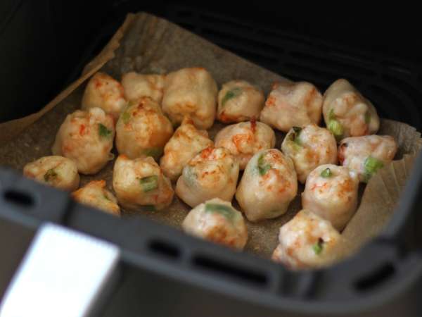 Camilan udang ala lumpia yang dimasak dengan air fryer - Persiapan langkah 7