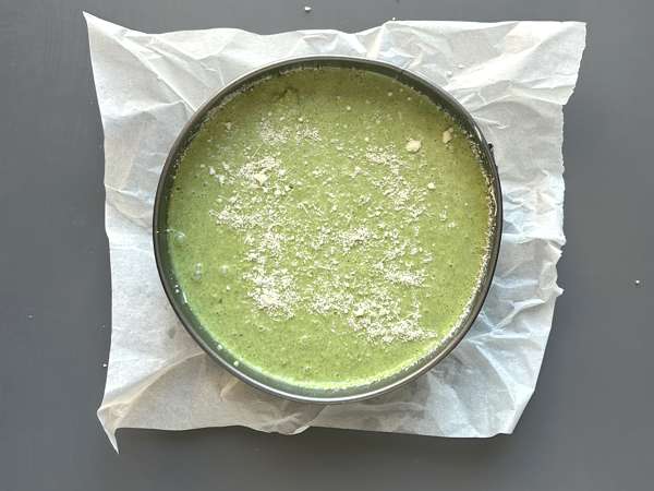 Quiche tanpa adonan dengan bayam dan keju Gouda - Persiapan langkah 5