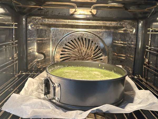 Quiche tanpa adonan dengan bayam dan keju Gouda - Persiapan langkah 6