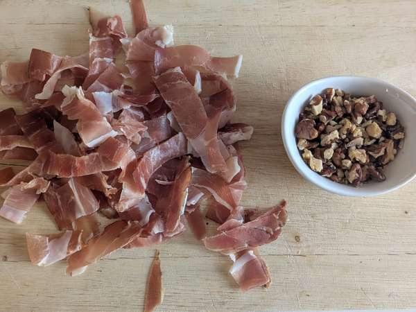 Lasagna dengan labu, speck, serta kacang kenari yang lembut dan renyah - Persiapan langkah 6