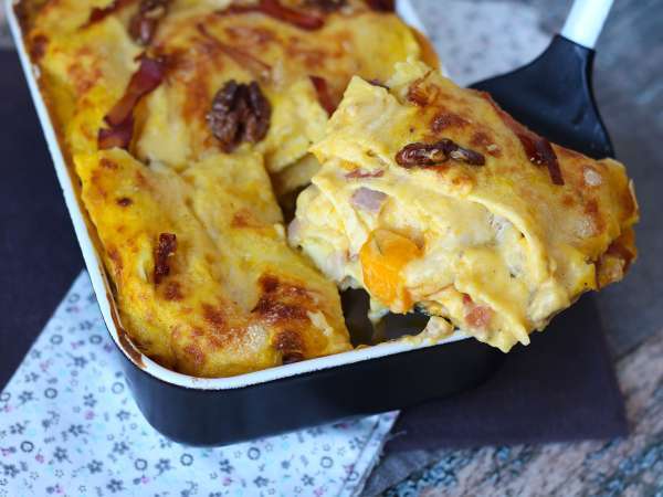 Lasagna dengan labu, speck, serta kacang kenari yang lembut dan renyah - Persiapan langkah 10