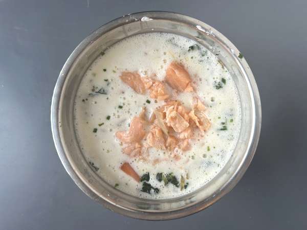 Quiche tanpa adonan dengan salmon, bayam, dan keju cottage - Persiapan langkah 6