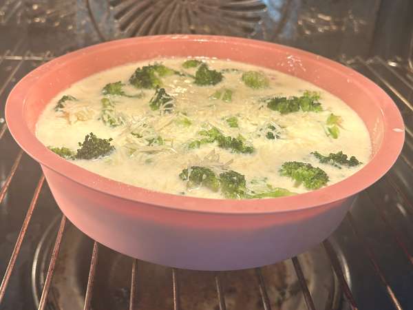 Quiche Tanpa Kulit dengan Brokoli, Pancetta, dan Keju Cottage - Persiapan langkah 6