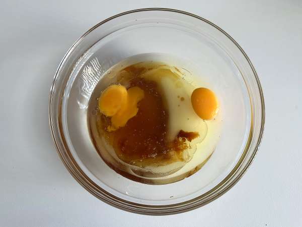 Kue Madu yang Lembut dan Lembap: Mudah Dibuat Tanpa Mixer - Persiapan langkah 1