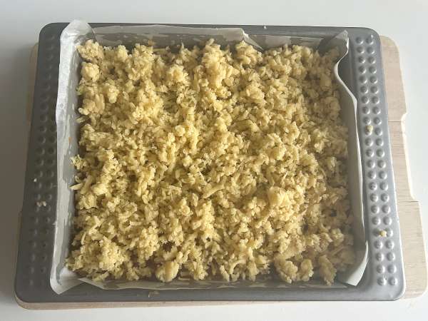 Szarlotka: pai apel Polandia dengan topping renyah - Persiapan langkah 12
