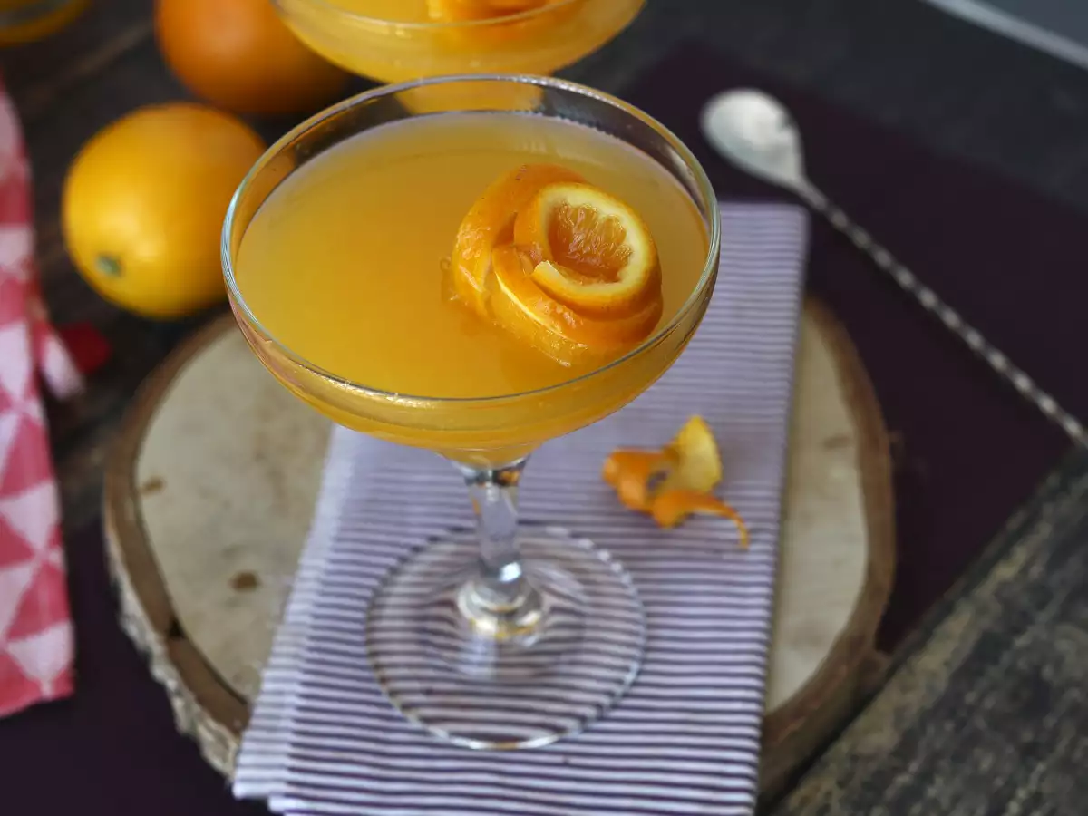 Agua de Valencia, koktail Mediterania dengan cava dan jeruk yang dapat Anda buat sendiri di rumah. - foto 3