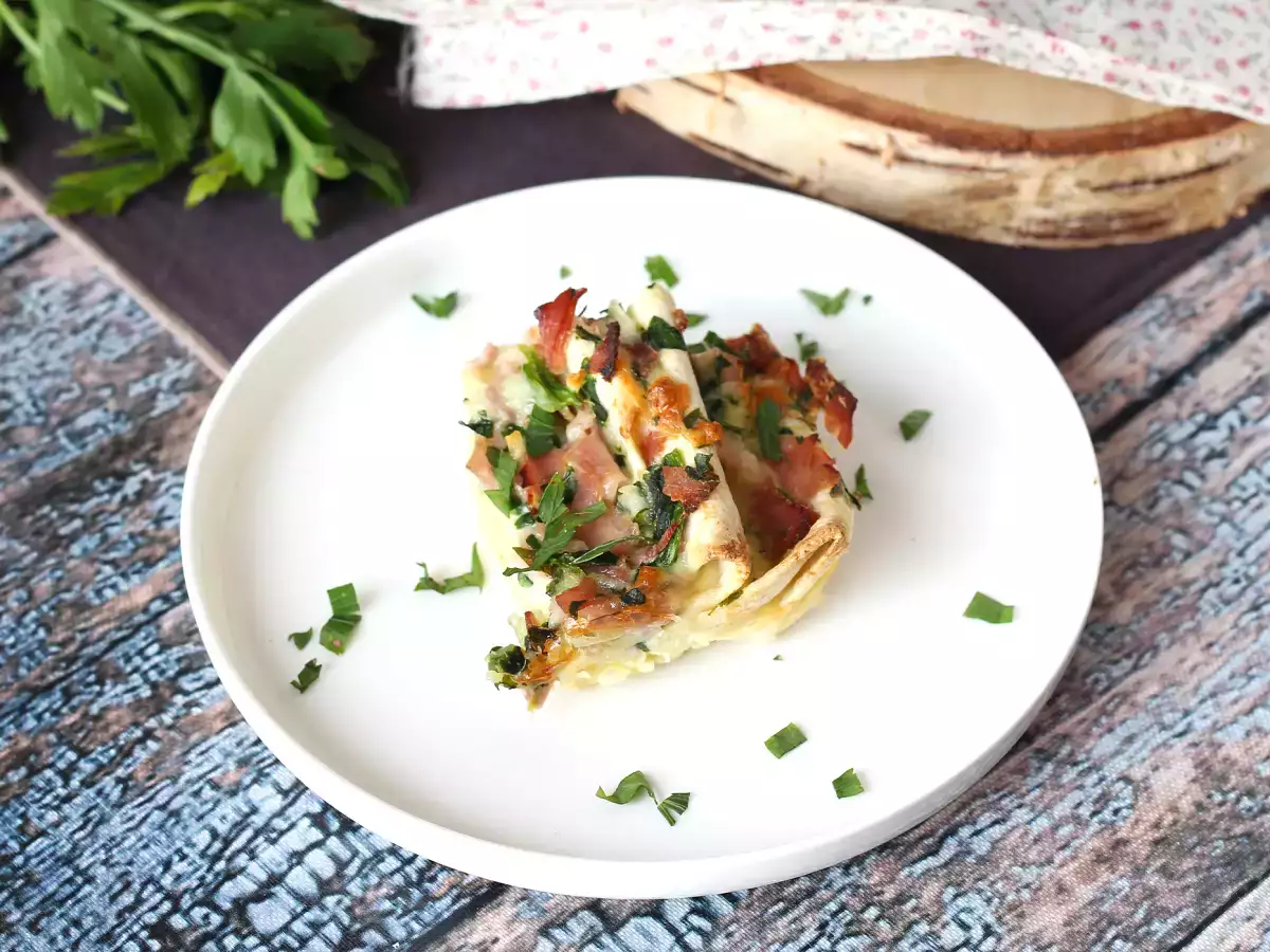 Apa yang harus dilakukan dengan tortilla Gaya kue crinkle ala ham, bayam, dan mozzarella gratin - foto 4