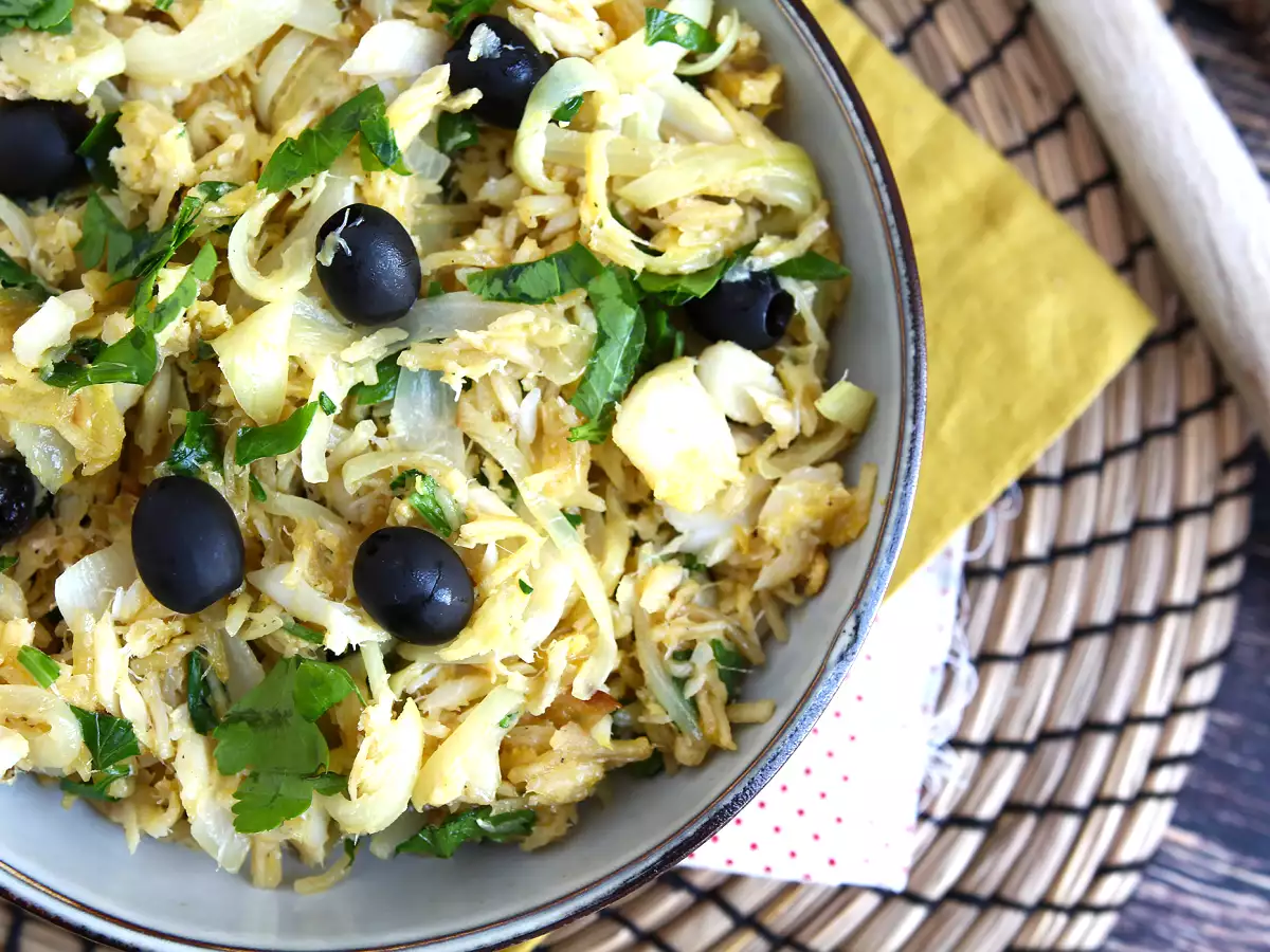 Bacalhau à Brás, resep tradisional Portugis yang mudah dan lezat - foto 5