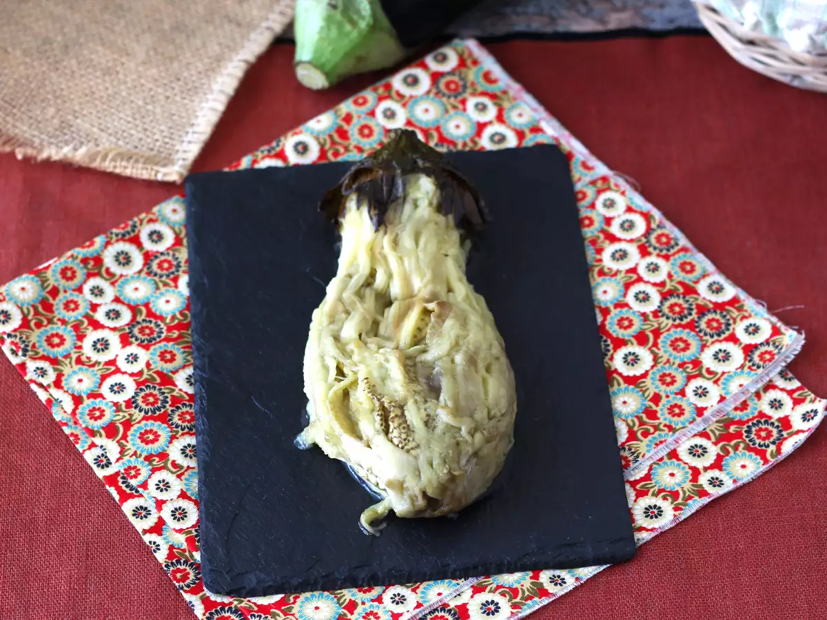 Bagaimana cara memanggang dan mengupas terong dengan mudah di dalam Air Fryer? Cara yang mudah! - foto 3