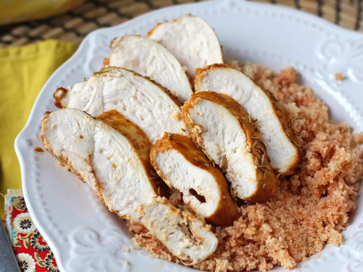 Bagaimana cara memasak dada ayam di dalam Air Fryer? - foto 3