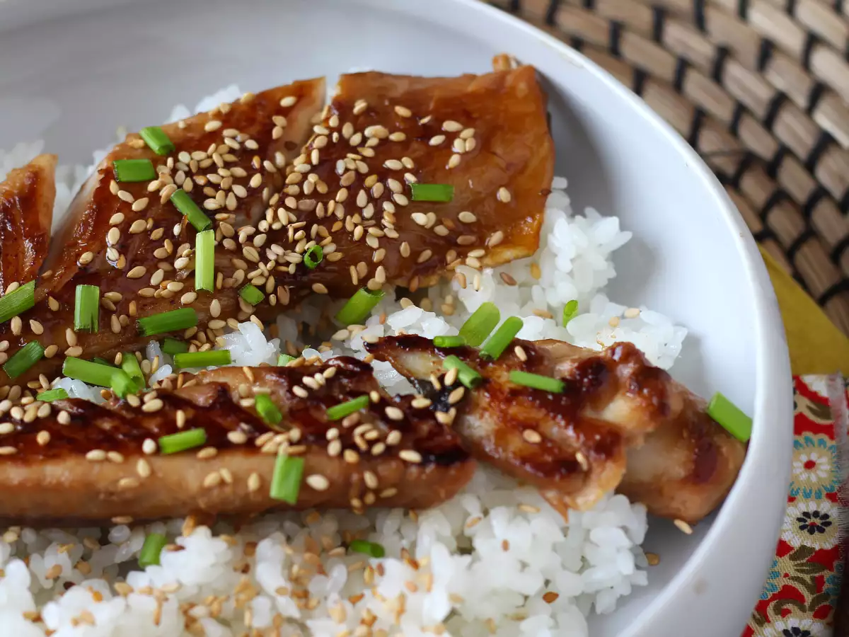 Bagaimana Cara Memasak Ikan Makarel? Coba Resep Makarel Saus Kecap dan Madu Ini! - foto 5