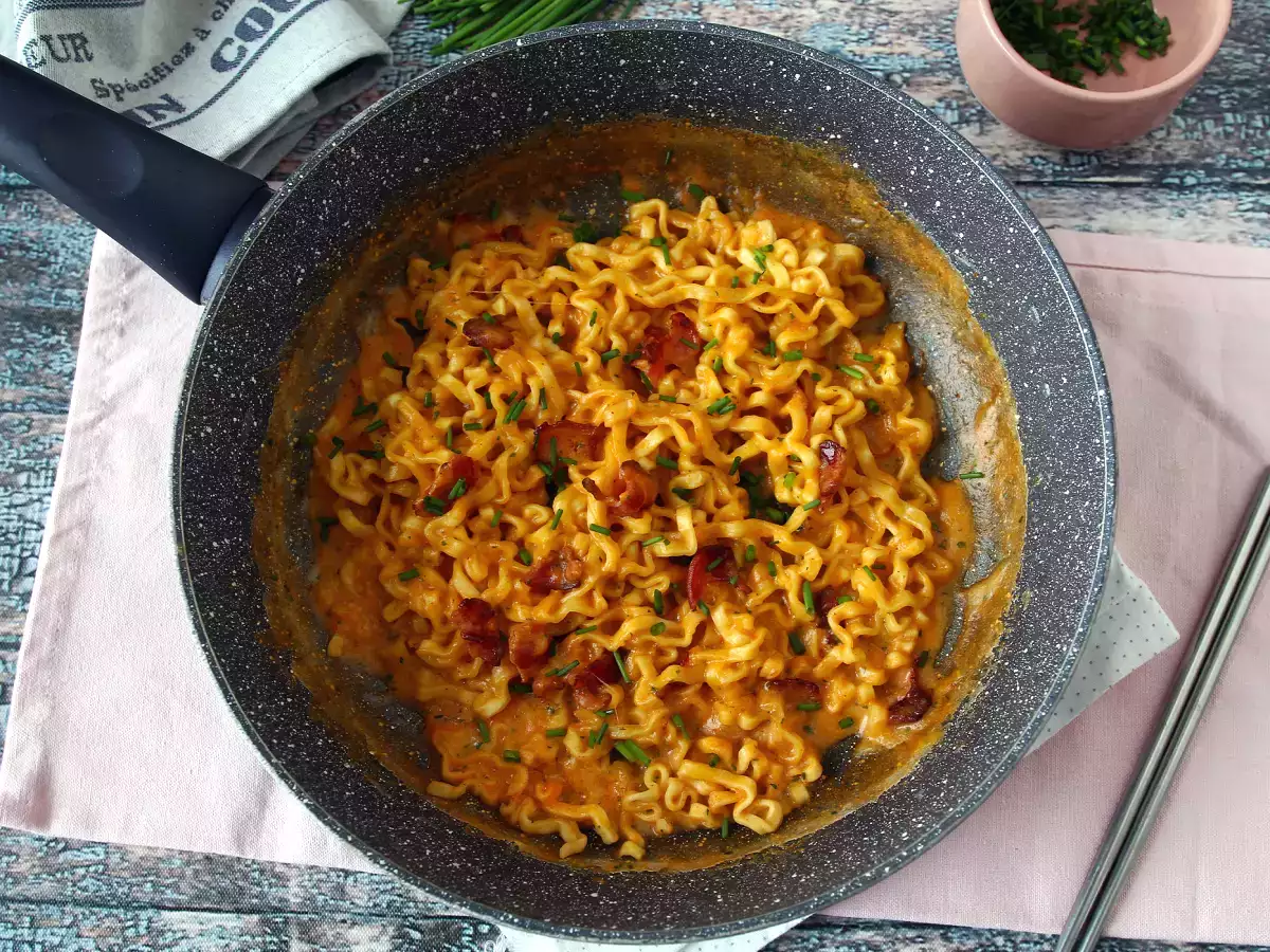 Bagaimana cara memasak mie Buldak rasa carbonara? Resep terbaik! - foto 6