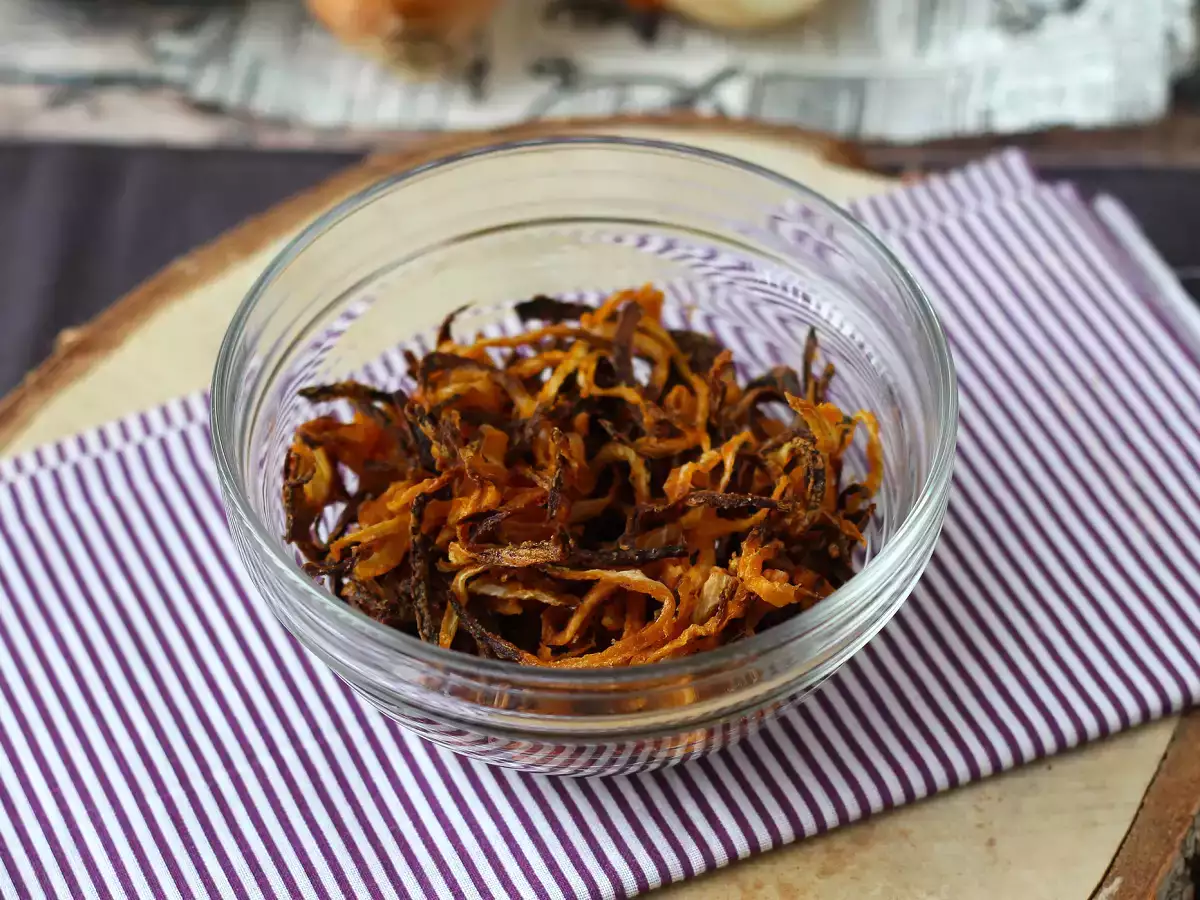 Bagaimana cara membuat bawang bombay renyah di dalam oven? - foto 2