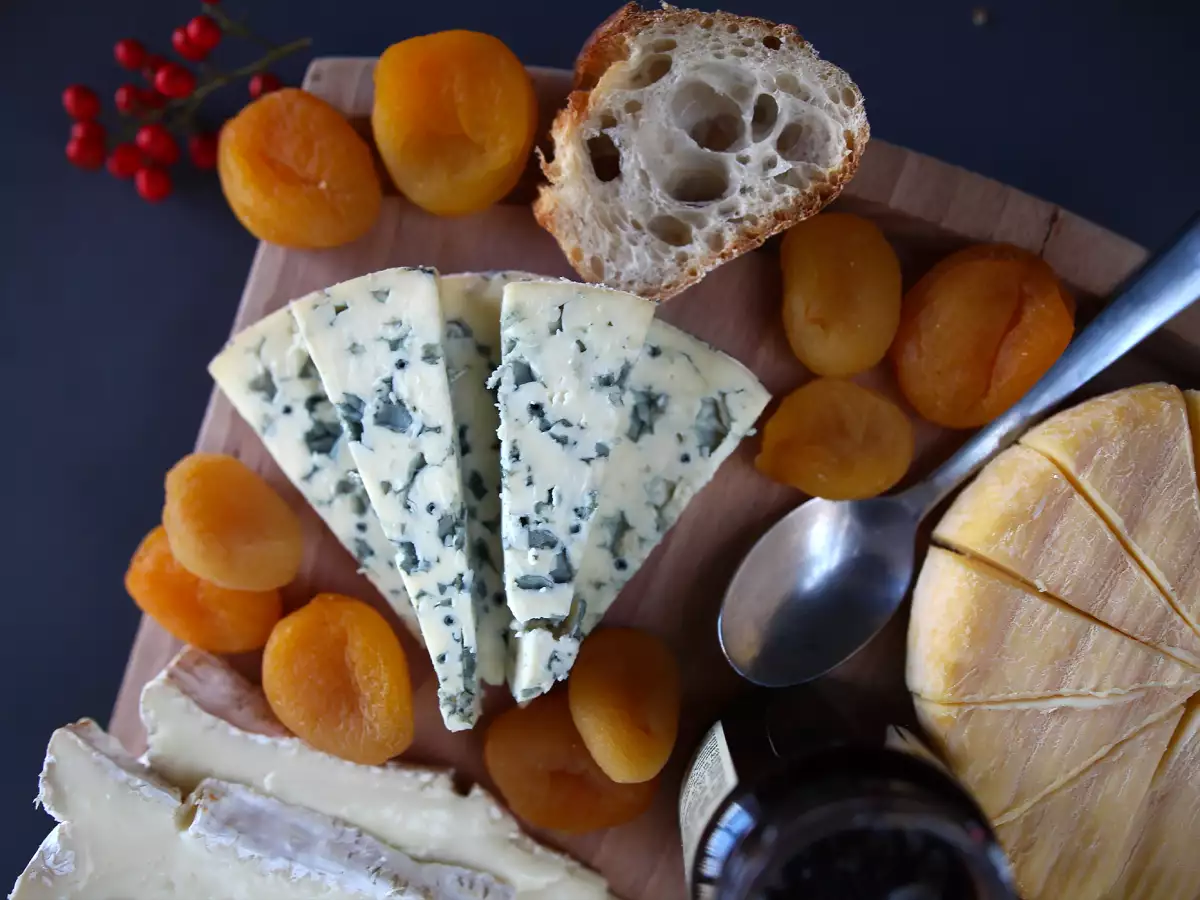 Bagaimana cara membuat piring keju? - foto 2