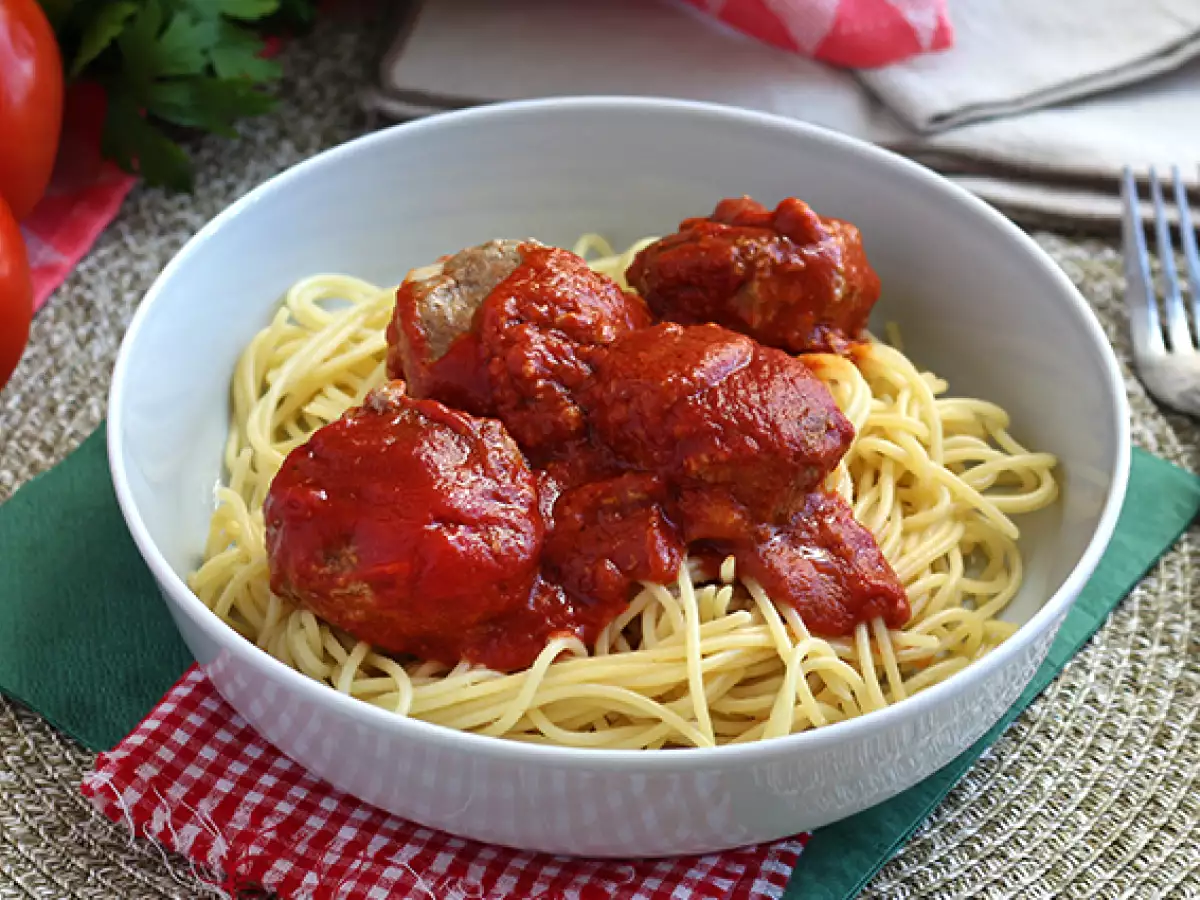 Bakso daging sapi isi mozzarella