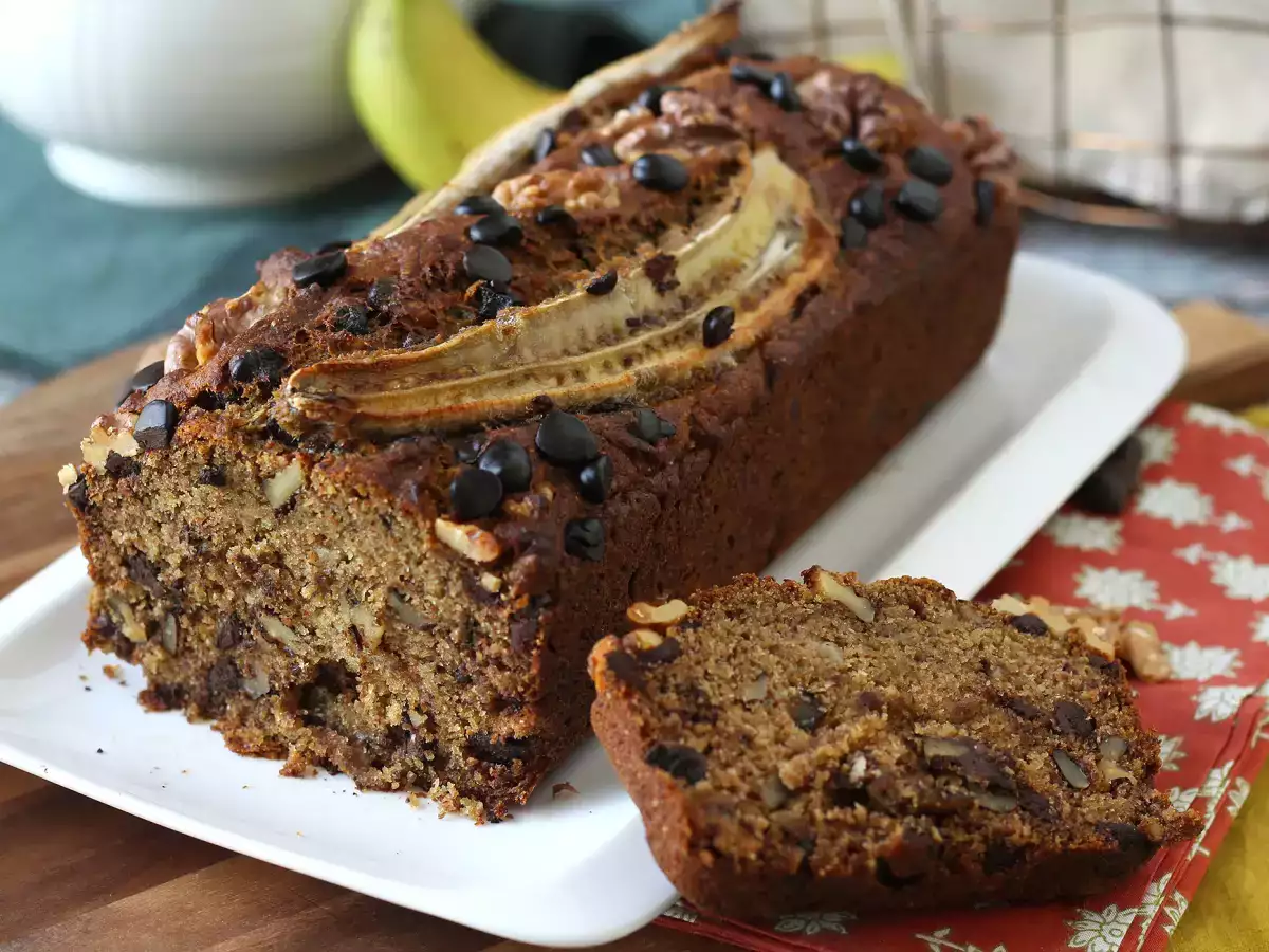 Banana bread dengan miso, kacang walnut, dan cokelat: lezat dan vegan - foto 6