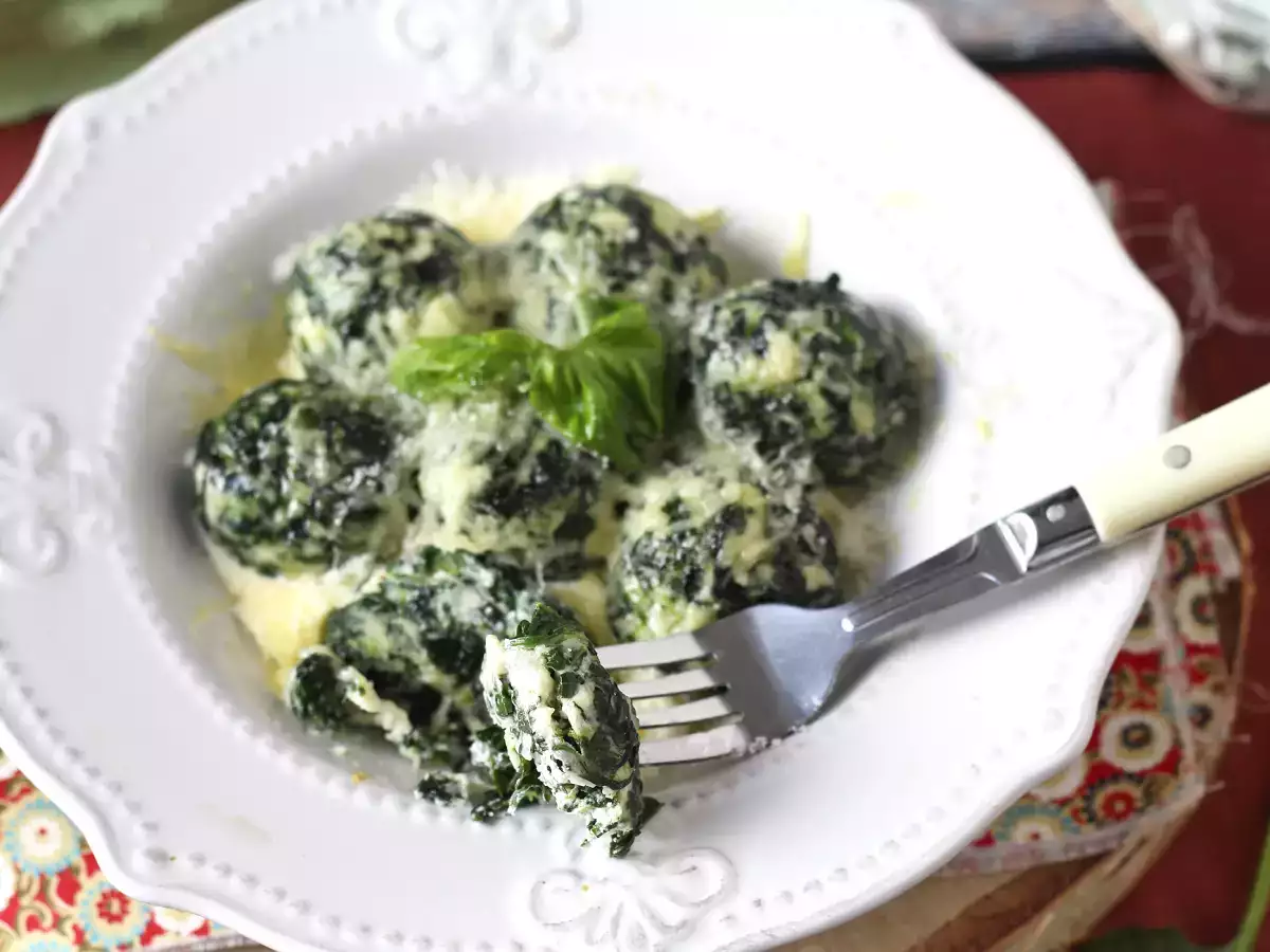 Bayam dan ricotta malfatti, resep pasta buatan sendiri yang mudah dan tidak perlu diuleni - foto 3