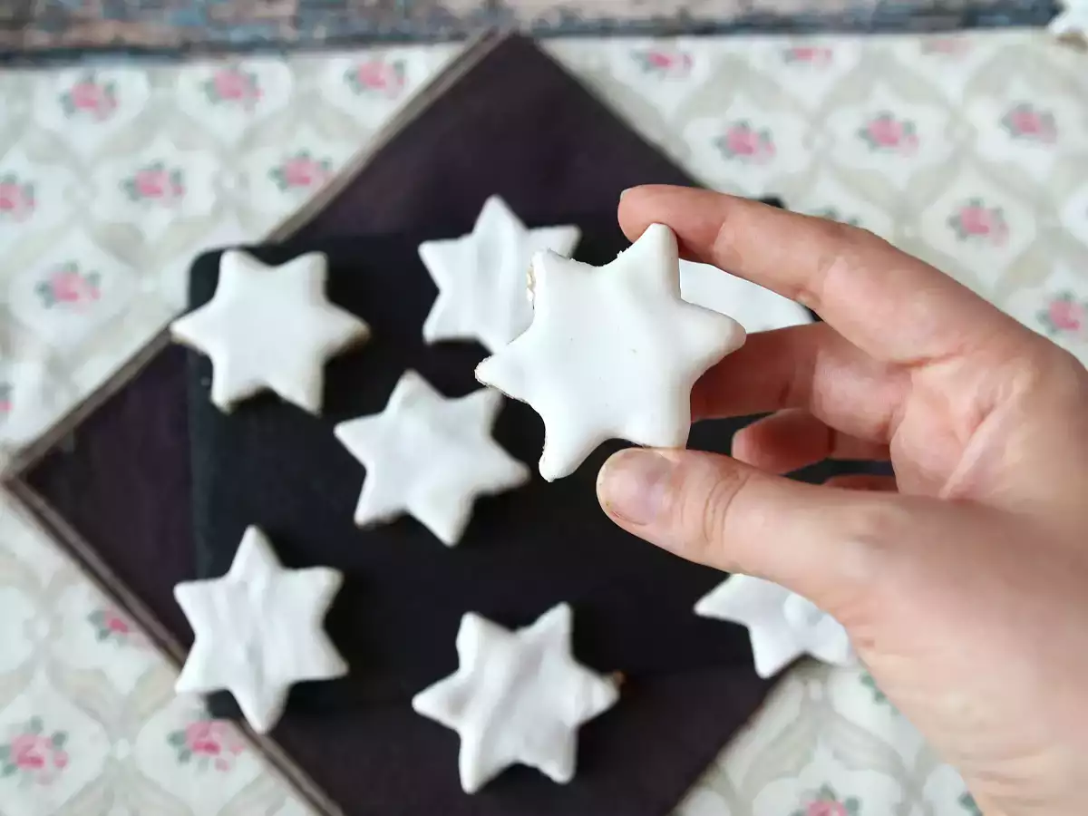 Biskuit bintang kayu manis, biskuit klasik khas Natal - foto 3