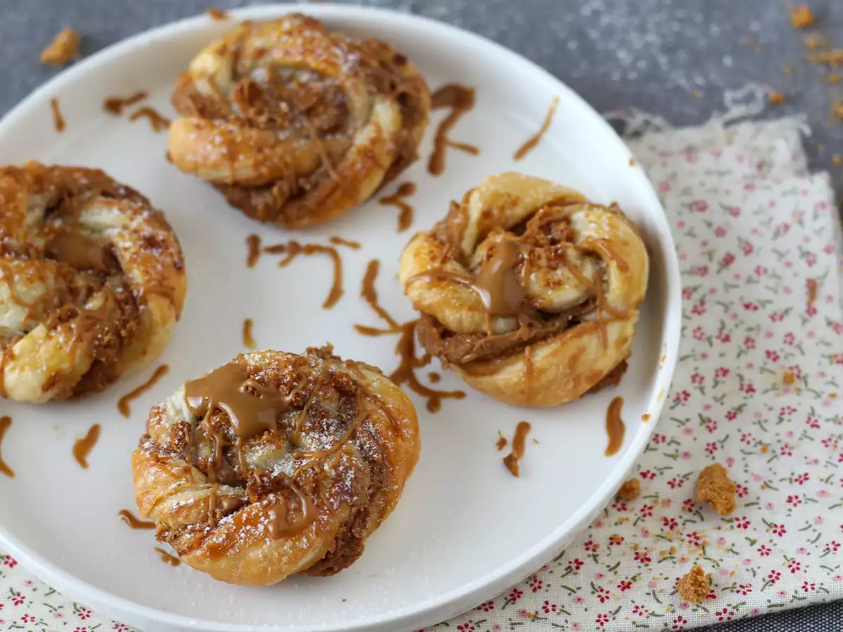 Biskuit Puff Pastry Spekuk yang Mudah dan Cepat Dibuat - foto 3
