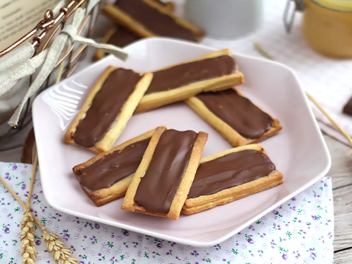 Biskuit Twix dengan Karamel dan Cokelat Susu - foto 2