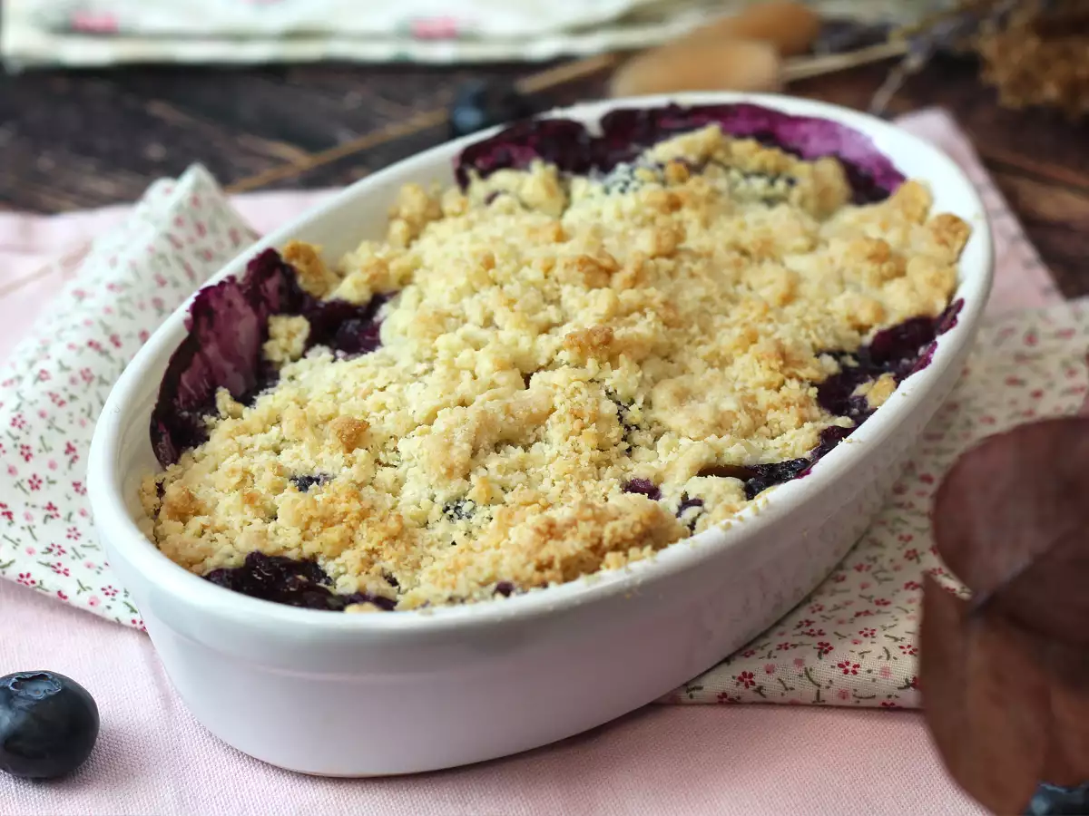 Blueberry almond crumble: keemasan di bagian atas, berair di bagian dalam - foto 4