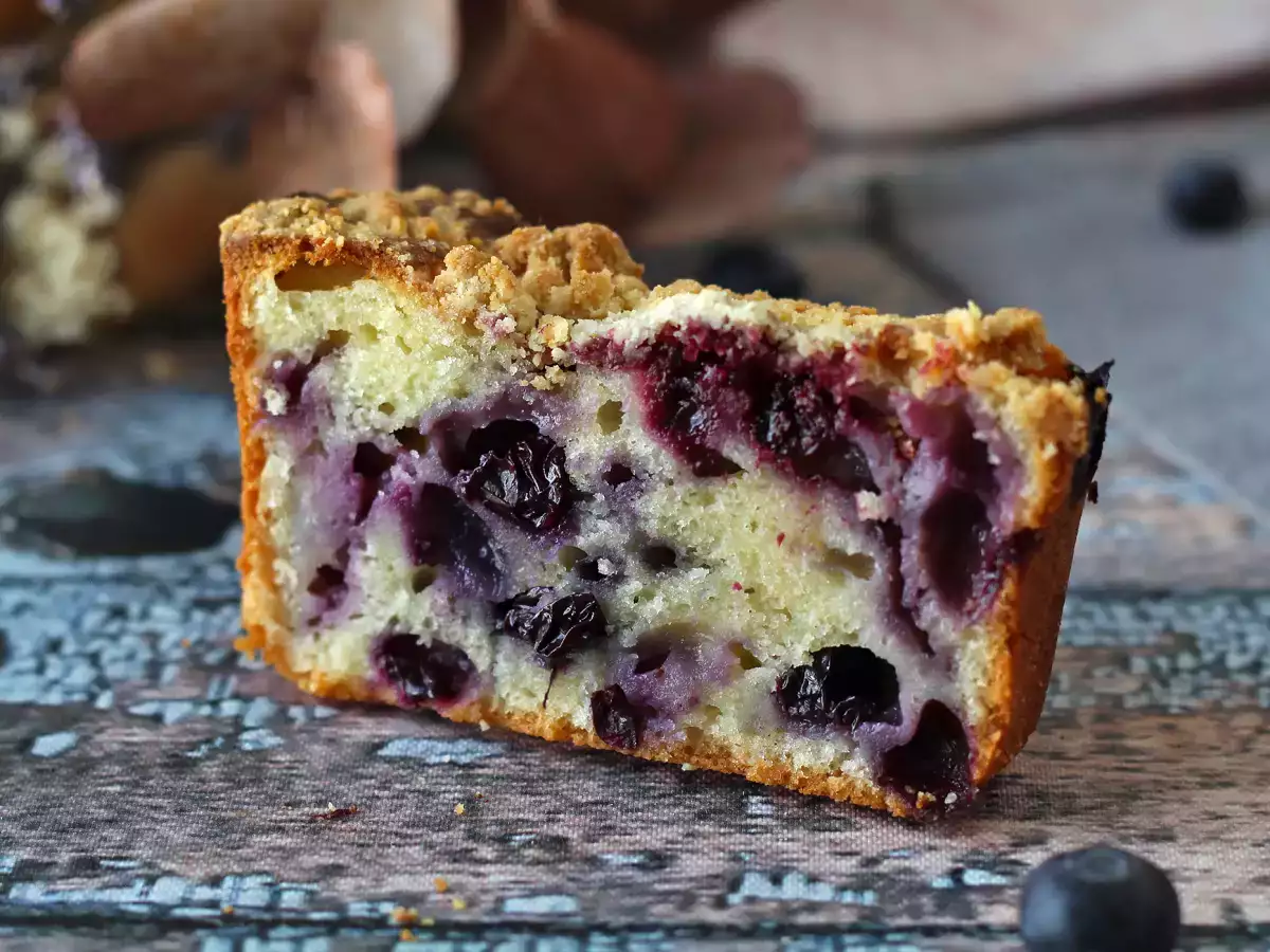 Blueberry crumble cake: kue yang memadukan fondant, kelembutan, dan kerenyahan! - foto 3