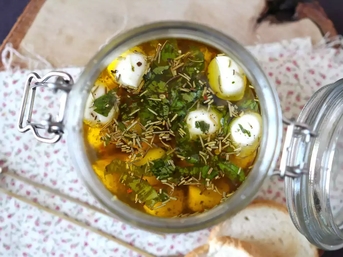 Bola-bola mozzarella yang diasinkan untuk minuman beralkohol atau salad! - foto 2