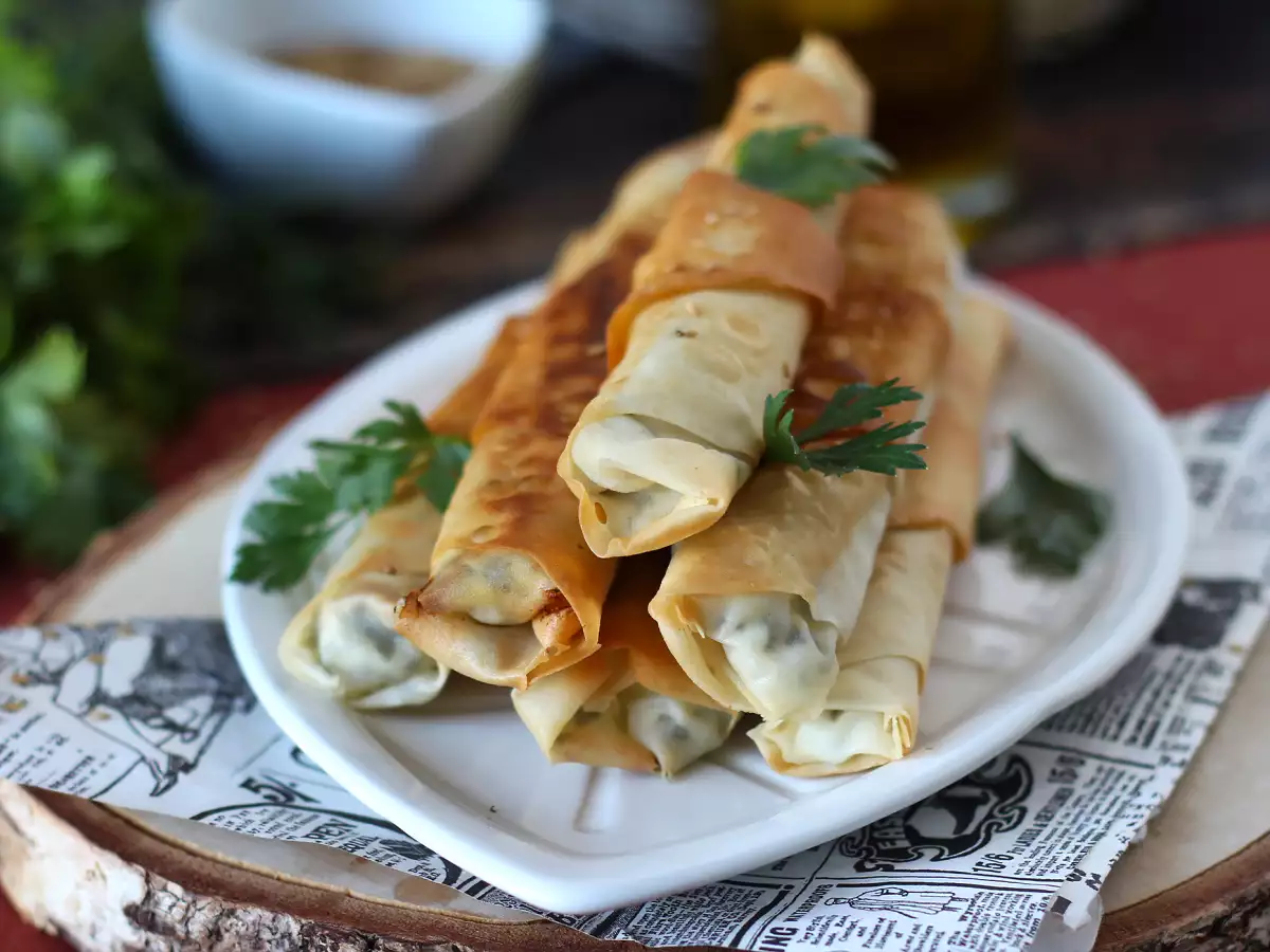 Börek dengan keju feta dan peterseli - foto 3