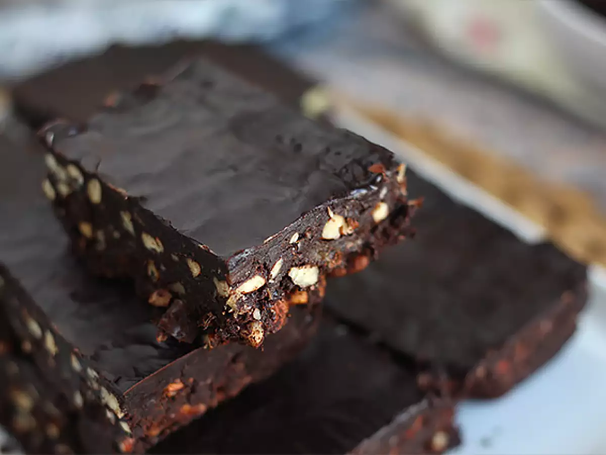 Brawnie - Brownies kurma mentah - foto 2